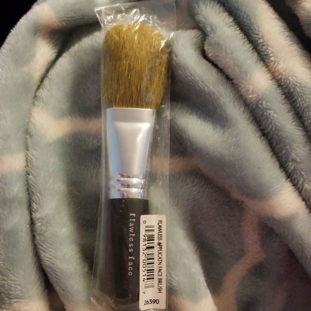 Bare minerals flawless application face brush